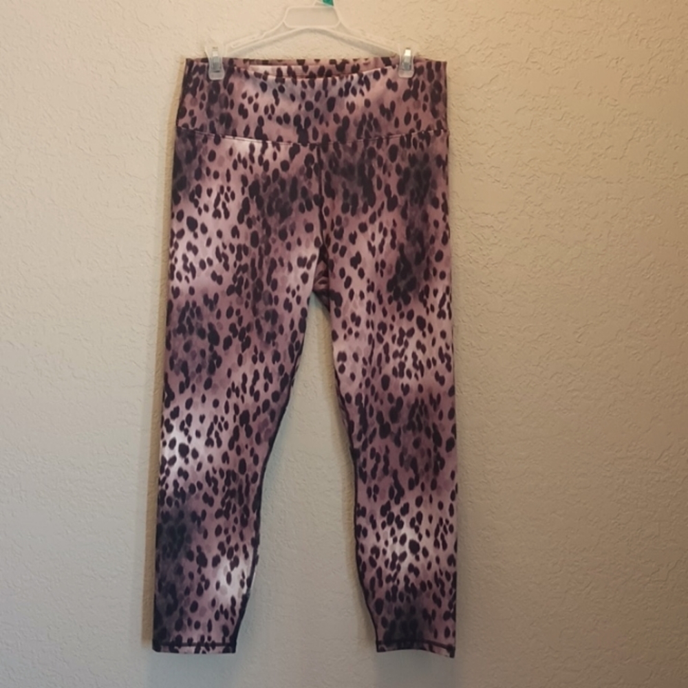 Fabletics Boost Powerhold Leopard Print 7/8 Leggings Large